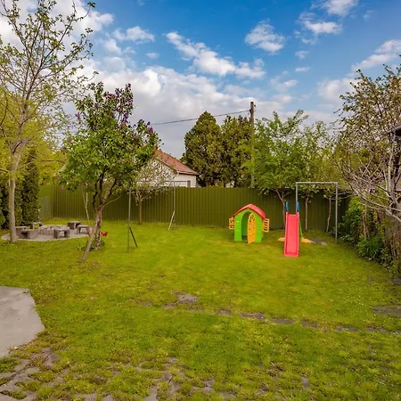 Kenza Apartmans Шиофок