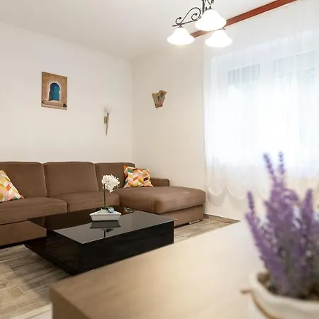 Апартаменты Kenza Apartmans Шиофок