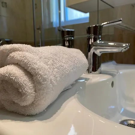Kenza Apartmans Шиофок