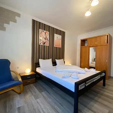 Kenza Apartmans * Шиофок