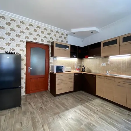 Kenza Apartmans Шиофок