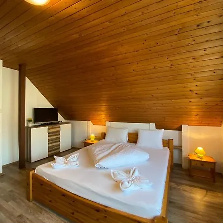 Kenza Apartmans Апартаменты Шиофок