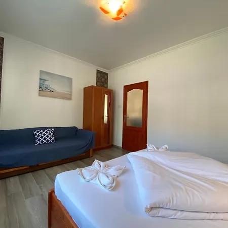 Kenza Apartmans Апартаменты *