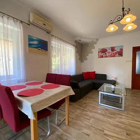 Апартаменты Kenza Apartmans *