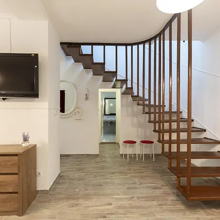Kenza Apartmans Апартаменты *