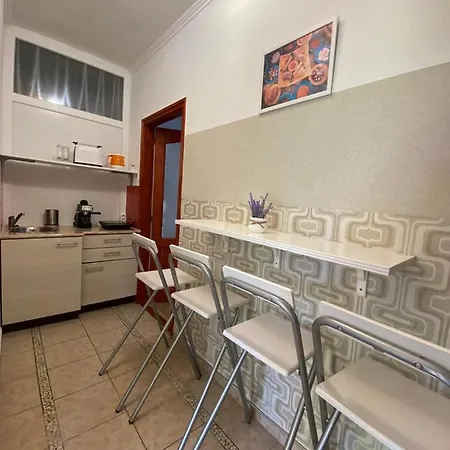 Kenza Apartmans * Шиофок
