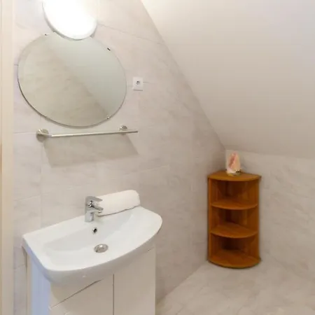 Kenza Apartmans Шиофок