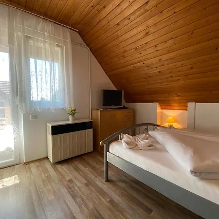 Kenza Apartmans Апартаменты